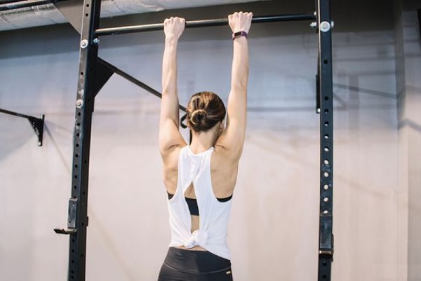 Exercices de traction pour que les filles apprennent à tirer