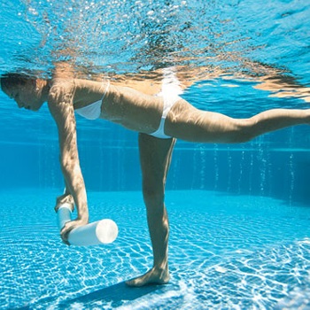 Aquagym. Avantages pour perdre du poids, exercices, résultats, critiques, contre-indications