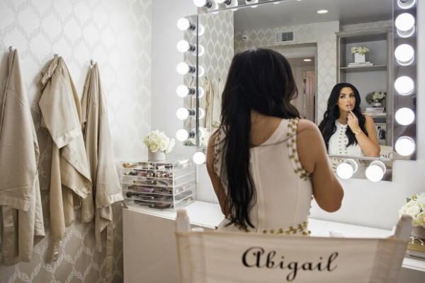 Abigail Ratchford. Photo en sous-vêtements, sans maquillage, avant et après chirurgie plastique, taille, poids du modèle