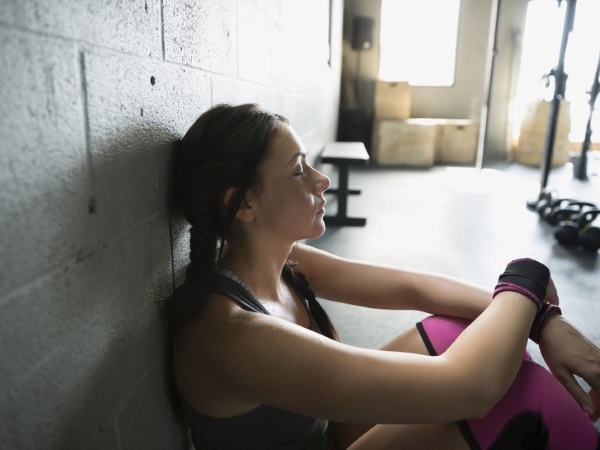 Surentraînement. Symptômes chez l'homme, la femme, comment récupérer, causes, signes, traitement