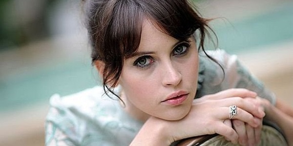 Felicity Jones. Photos chaudes, volées en maillot de bain, sous-vêtements, vie personnelle, biographie