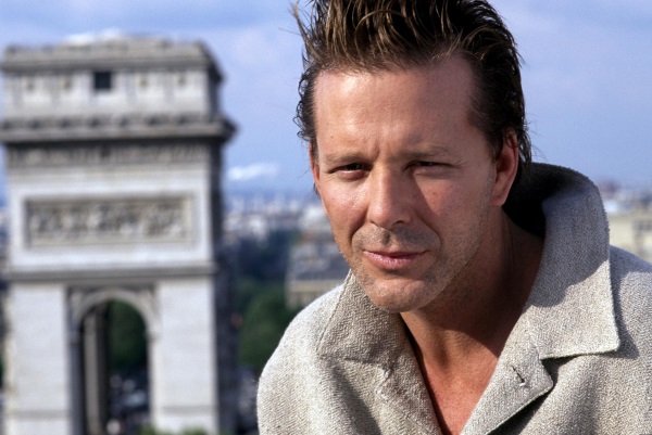 Mickey Rourke. Avant et après la chirurgie plastique, la chirurgie, la photo de la jeunesse, maintenant, la biographie, la vie personnelle