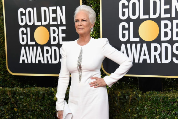 Jamie Lee Curtis. Les photos sont chaudes dans leur jeunesse, maintenant, en maillot de bain, en plastique