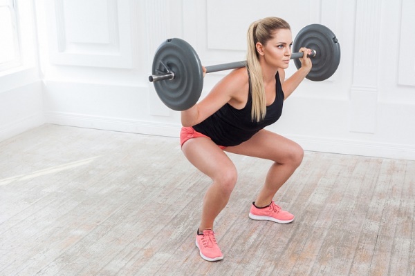 Comment rendre les hanches d'une fille plus larges et plus rondes. Exercices comment faire