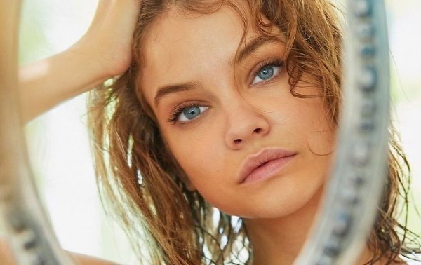 Barbara Palvin. Photo sans maquillage, en maillot de bain, silhouette, avant et après chirurgie plastique, biographie, vie personnelle