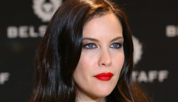 Liv Tyler. Photos dans sa jeunesse, maillot de bain, avant et après la chirurgie plastique, biographie, vie personnelle