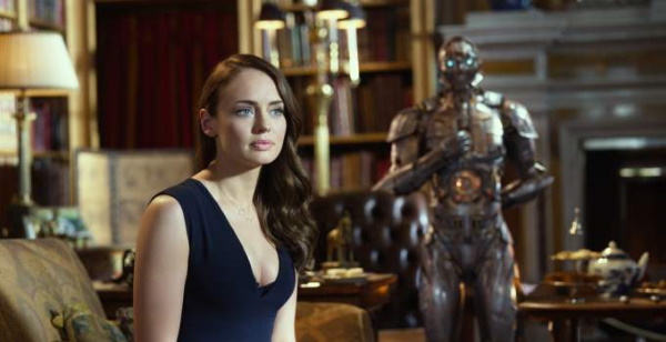 Laura Haddock. Photos hot Maxim, Playboy, candide, en maillot de bain, biographie, plastique