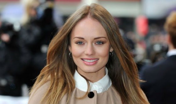 Laura Haddock. Photos hot Maxim, Playboy, candide, en maillot de bain, biographie, plastique