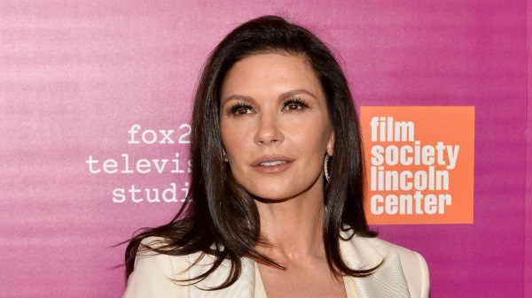 Catherine Zeta-Jones. Photos dans sa jeunesse, maintenant, sans maquillage, avant et après la chirurgie plastique, biographie