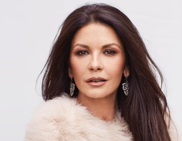 Catherine Zeta-Jones. Photos dans sa jeunesse, maintenant, sans maquillage, avant et après la chirurgie plastique, biographie