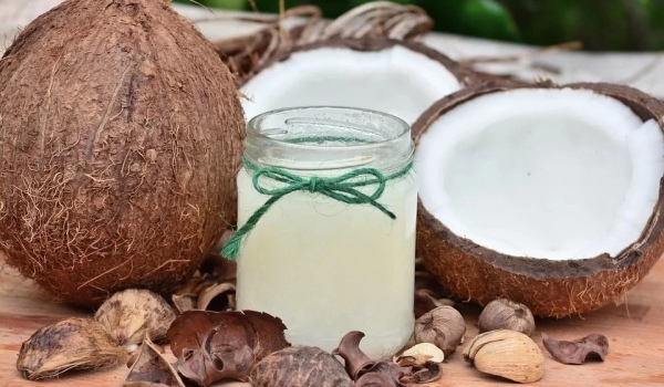 Lait de coco pour les cheveux, le visage, le corps. Comment utiliser