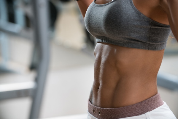 Comment faire les abdos d'une fille avec des cubes. Photos avant et après, exercices