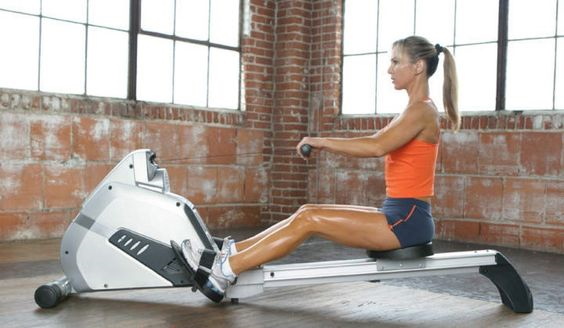 Simulateurs d'aviron (aviron) pour la maison. Quels muscles travaillent, ce qui est mieux